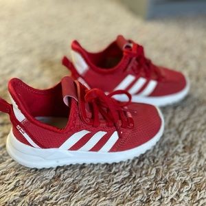 Toddler Kids Adidas Sneakers [Size: 9] in good condition
